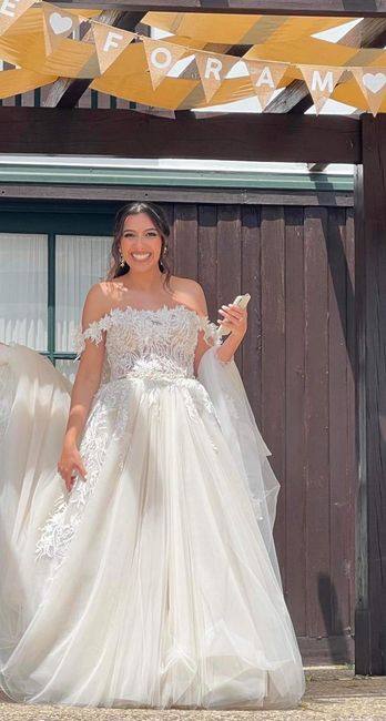 O decote do meu vestido é___ - 1