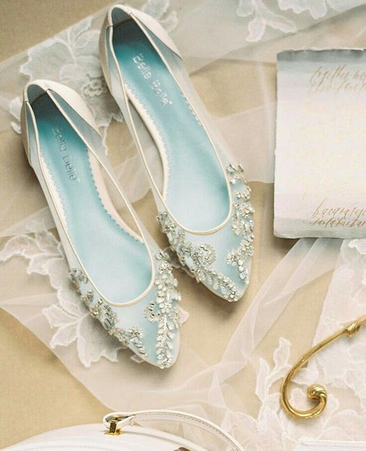 Os sapatos .. Uma grande dor de cabeça 1