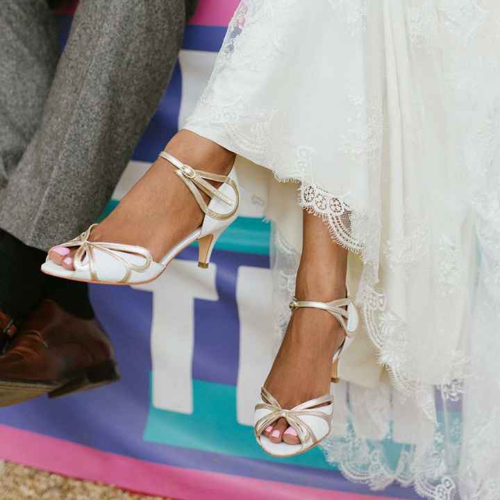 Escolhe UNS SAPATOS para o teu look de 👰 - 1