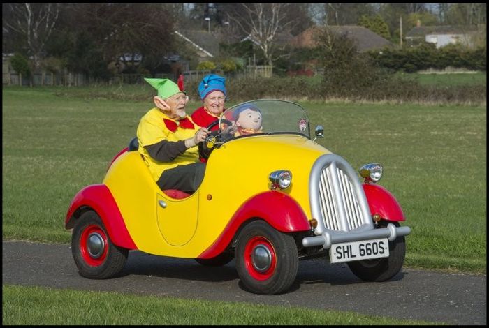 Carros de casamento amarelo 2