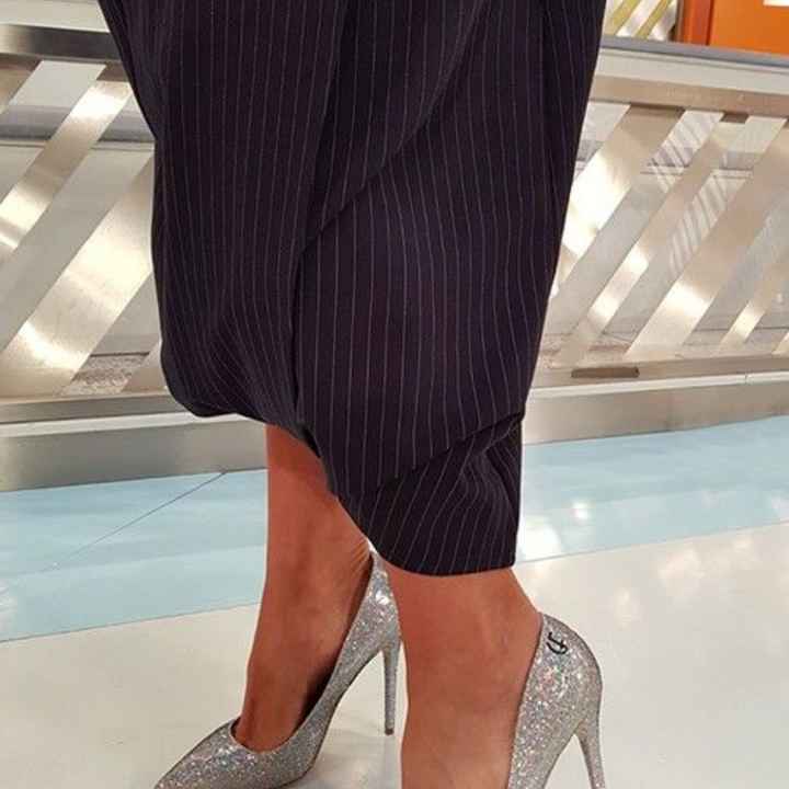 Alguém precisa de uns sapatos novos tamanho 40? - 1