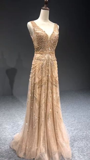 O Arco-íris 🌈 invade a Comunidade - Vestidos de Noiva Dourados 4