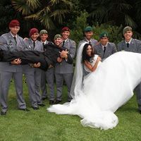 foto com os miliatres