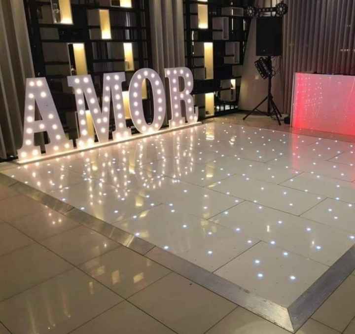 Pista Led's e Letras Gigantes - 2