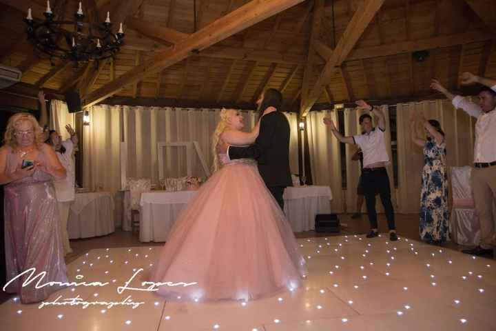Aqui alguém vai ter ou já teve letras gigantes e pista de Led's de dança? - 1