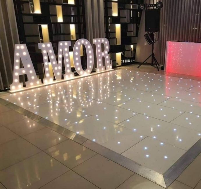 Pista Led's e Letras Gigantes 2