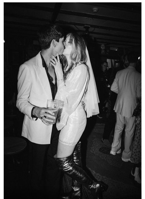 e que tal casar de calças e chapéu? 22