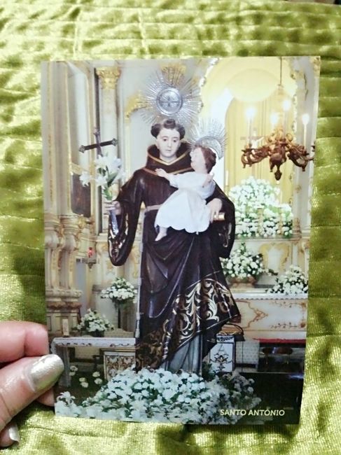 Santo antónio à porta <img class=