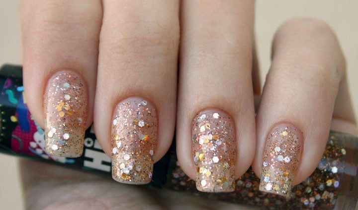 Unhas em tons claros - inspiração - 17