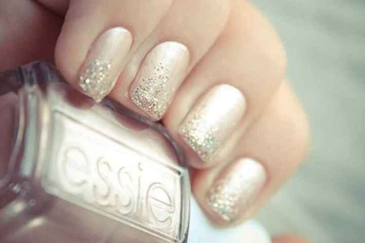 Unhas em tons claros - inspiração - 23