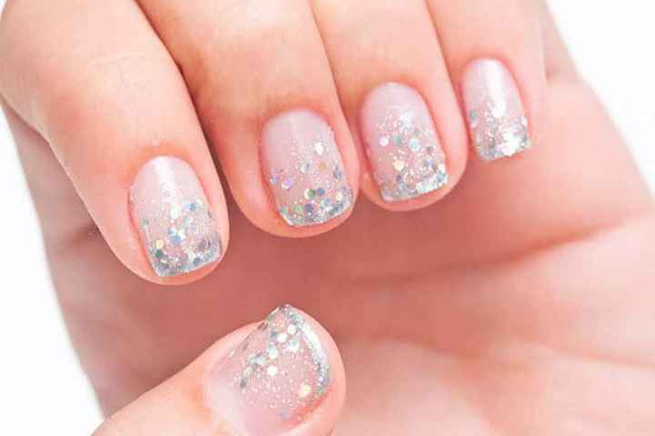 Unhas em tons claros - inspiração - 30