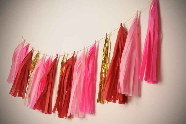 Decoração vermelho, rosa e dourado