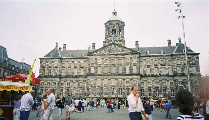 Dam square