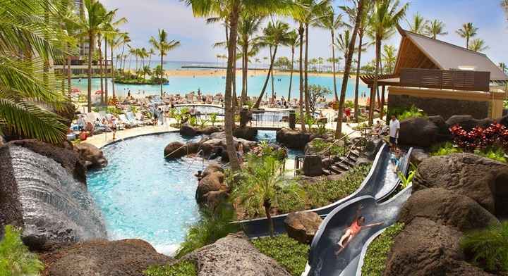 Hilton Hawaiian Village Waikiki Beach