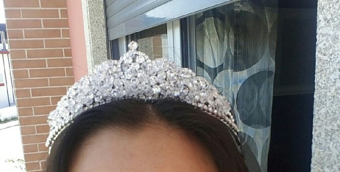 Check tiara - 2