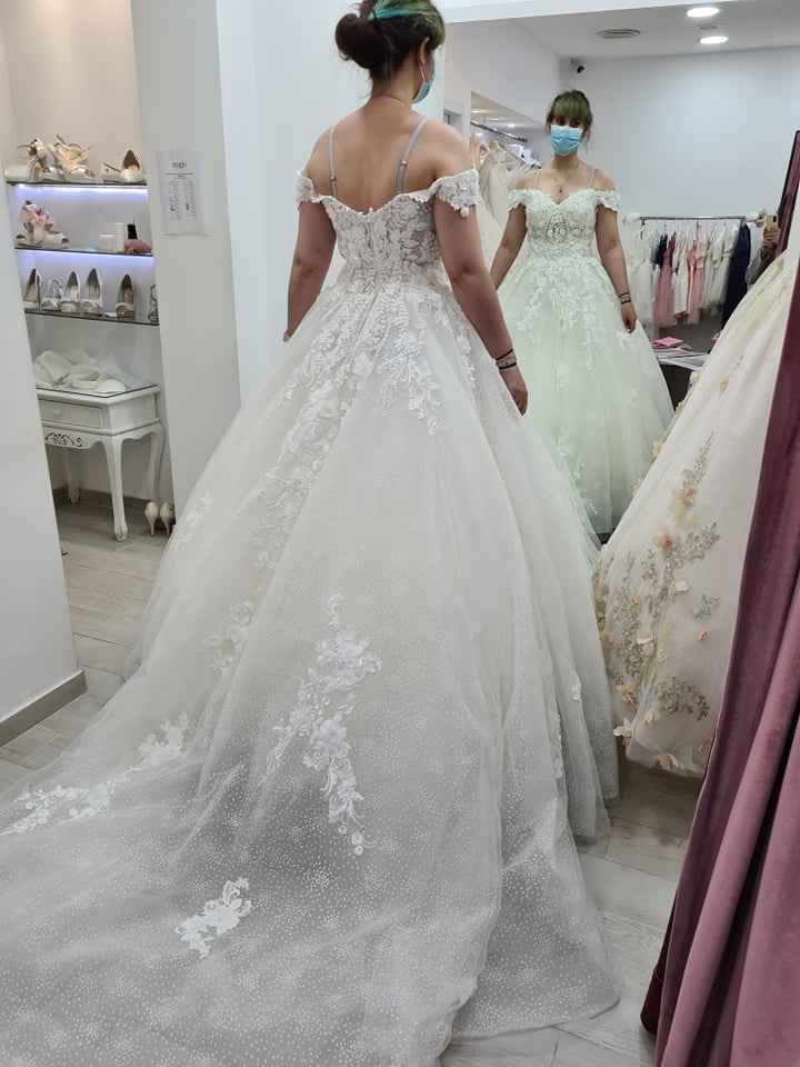Qual destes vestidos "princesa" é o teu favorito? - 1