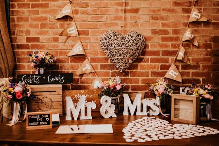 Decoracao da mesa -livro de assinatura dos convidados 5