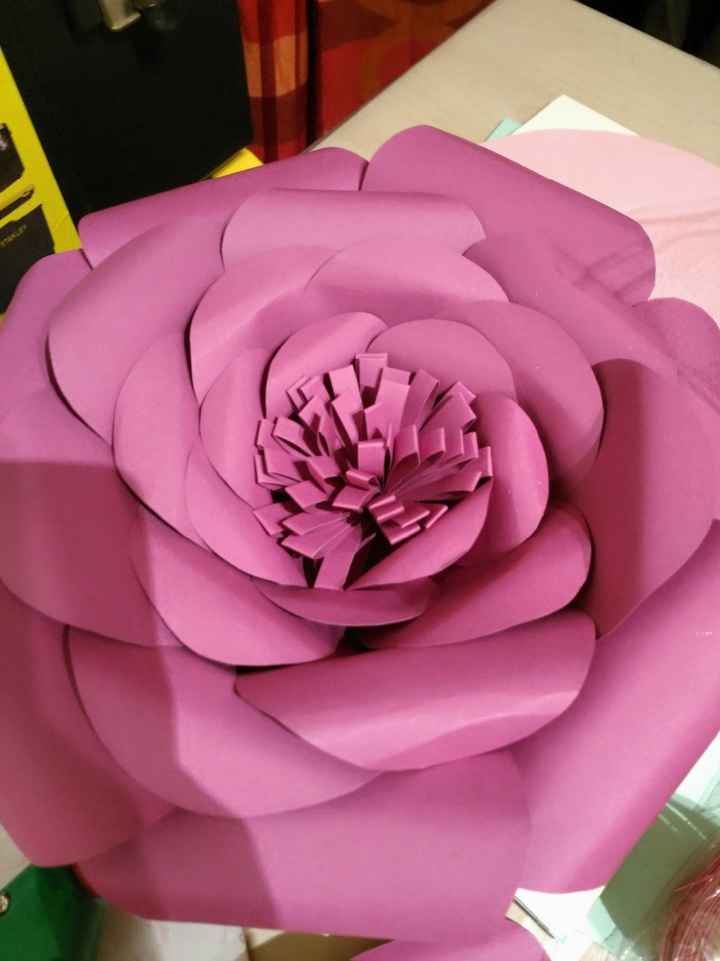 Flores giantes em papel