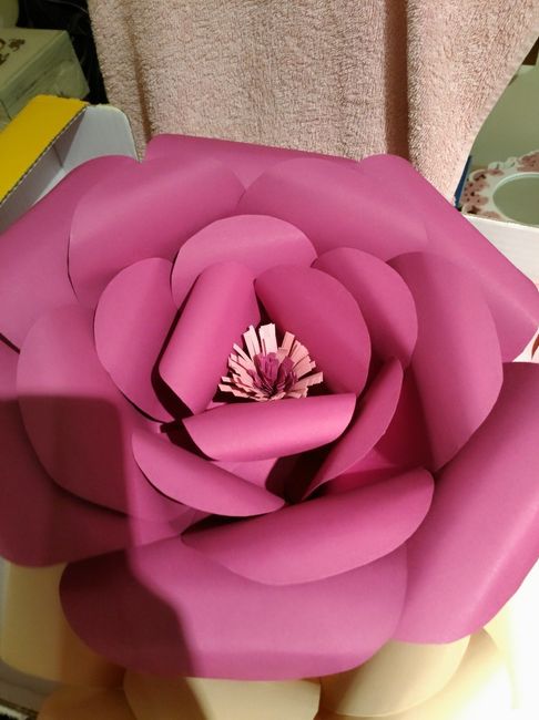 Flores giantes em papel
