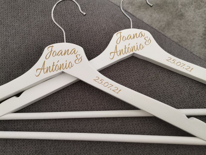 Cabides para o vestido/ fato - 1