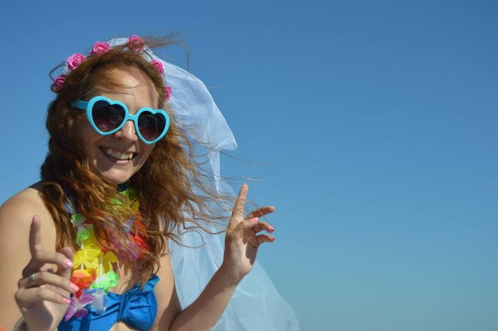 Dancing bride!