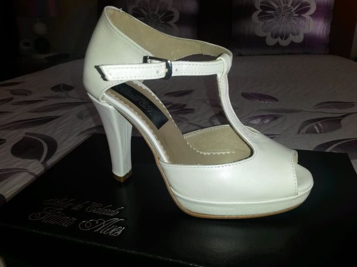 Sapato branco ou de cor - 1