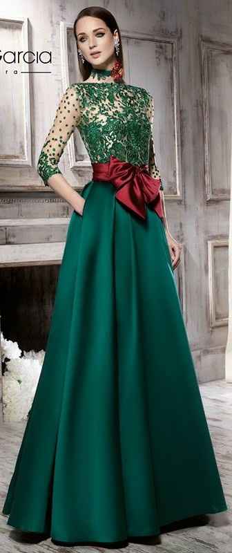 o da minha mae vai ser mais ou menos igual a este, a parte de cima nao tao transparente, e o laço na