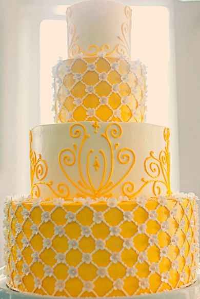 o Arco-íris invade a Comunidade: Inspirações (amarelas) para Bolo de Casamento 💛 - 2