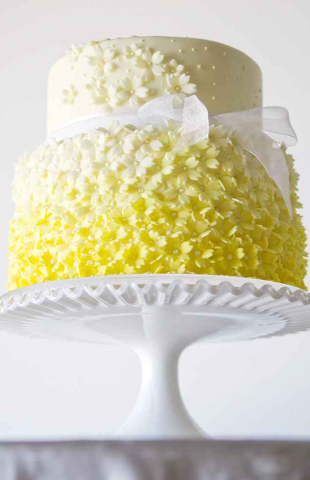 o Arco-íris invade a Comunidade: Inspirações (amarelas) para Bolo de Casamento 💛 - 8