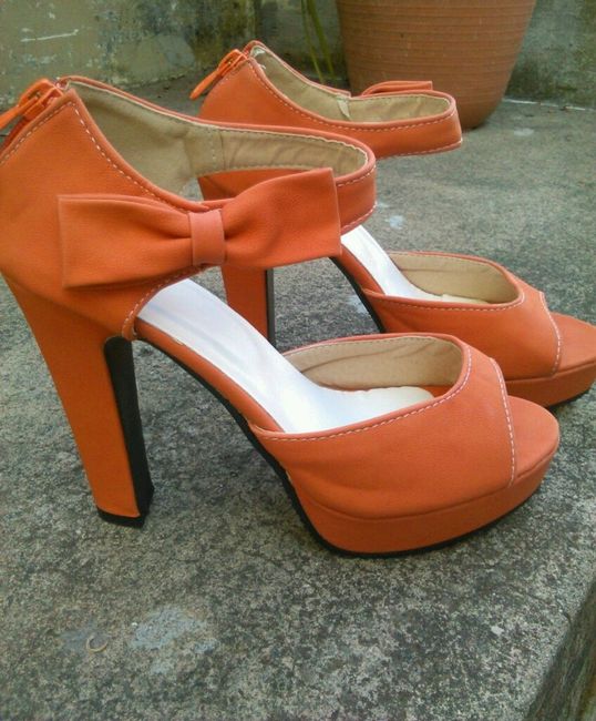 Sapatos cor de laranja :) - 1
