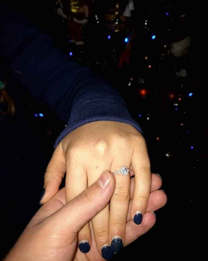 Bora partilhar o nosso anel de noivado? 💍😍 - 1