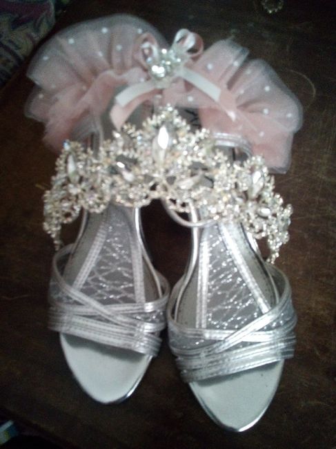 o que acham dos meus sapatos, tiara e liga de casamento? 1