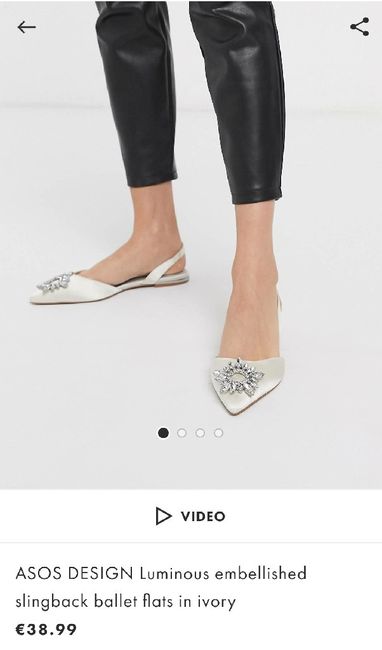 Ideias para sapatos rasos e sandálias rasas 🦶🏻 - 7