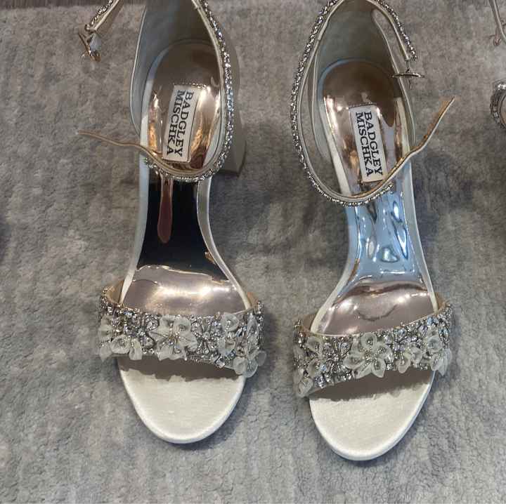 Queres os teus sapatos de noiva no nosso Pinterest? Entra aqui! 👠❤️ - 1