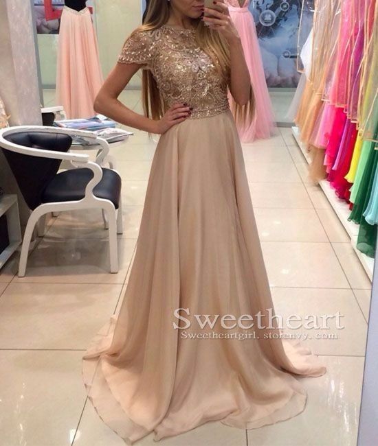 Vestido Dourado com Manga Curta