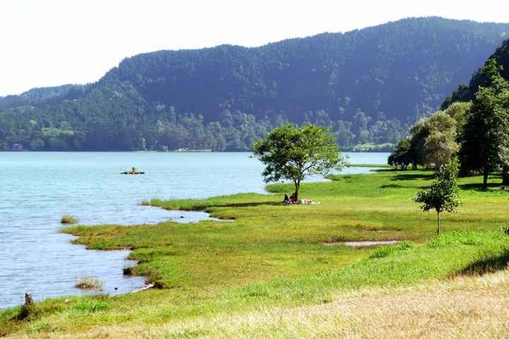 Visitar a Lagoa das Furnas
