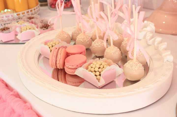 Macarrons e brigadeiros