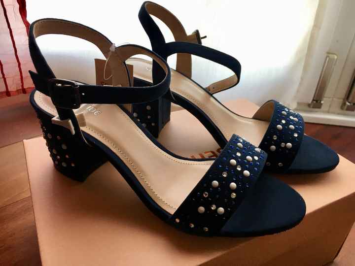 Os sapatos do dia... - 1