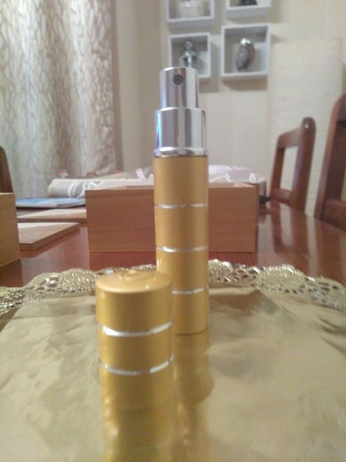 Miniaturas de perfumes para presente das maes - 1