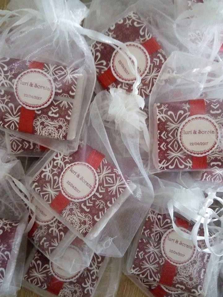 Mini sabonetes com cheiro a chocolate