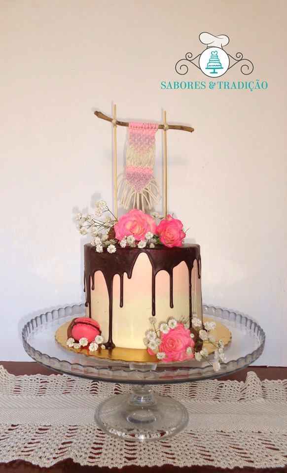 Cover cake 1