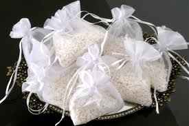 saquinhos de arroz