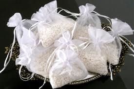 saquinhos de arroz