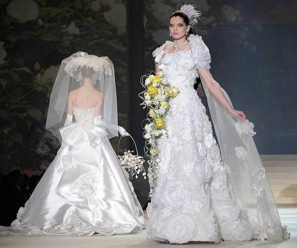 Vestido Diamante em Ouro Branco 
