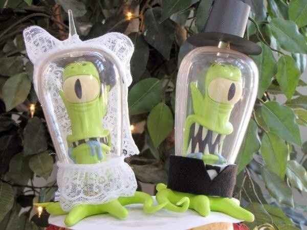cake topper