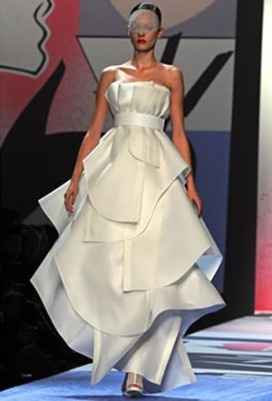 Vestido de noiva artístico