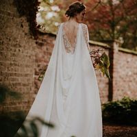 Vestido para casamento em natureza, com asinhas laterais ou capinha na frente? - 1