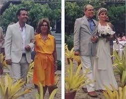 Os noivos com mãe e pai