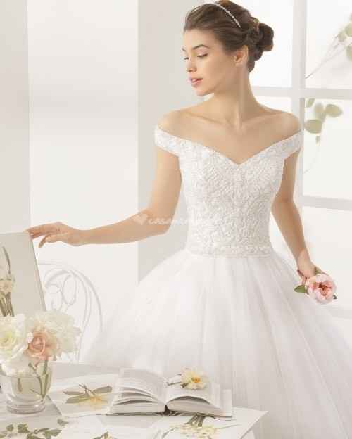 Vestido com alças 