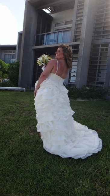 vestido atrás